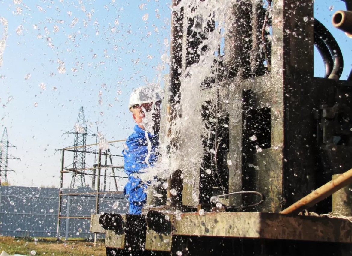 Як визначити водоносний горизонт при бурінні свердловини